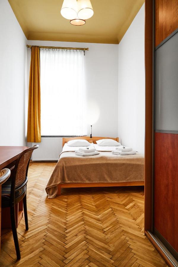 Top Location Apartments Topolowa Street Krakow Bagian luar foto