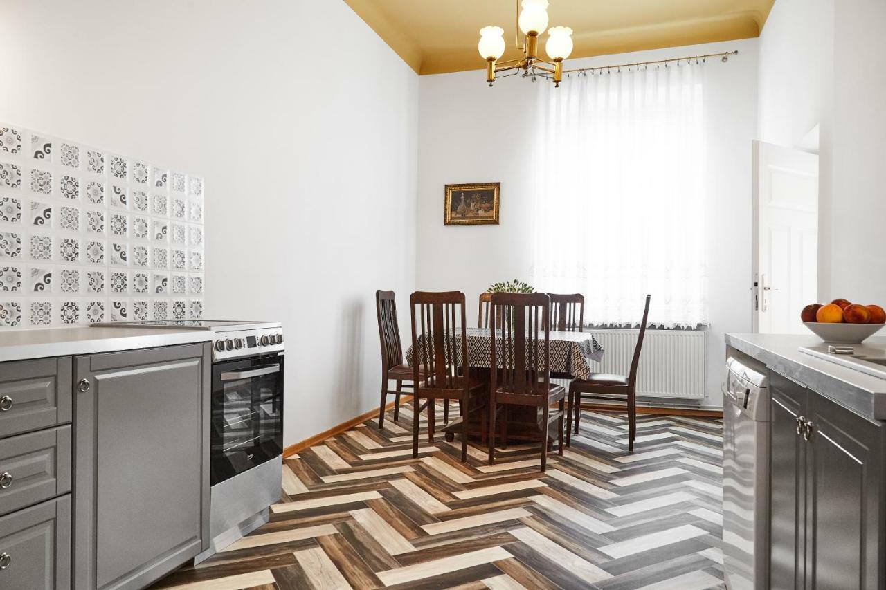 Top Location Apartments Topolowa Street Krakow Bagian luar foto