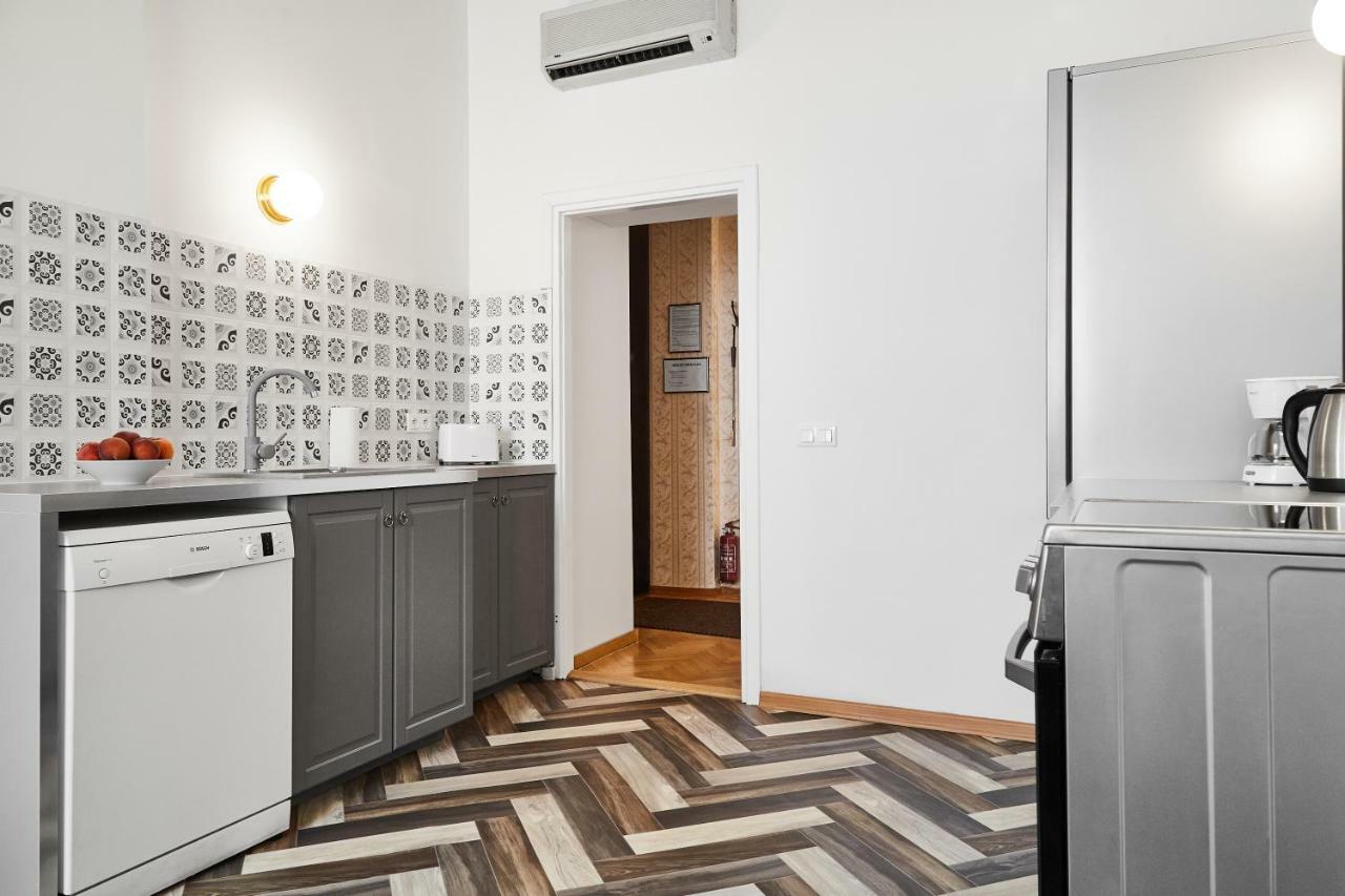 Top Location Apartments Topolowa Street Krakow Bagian luar foto