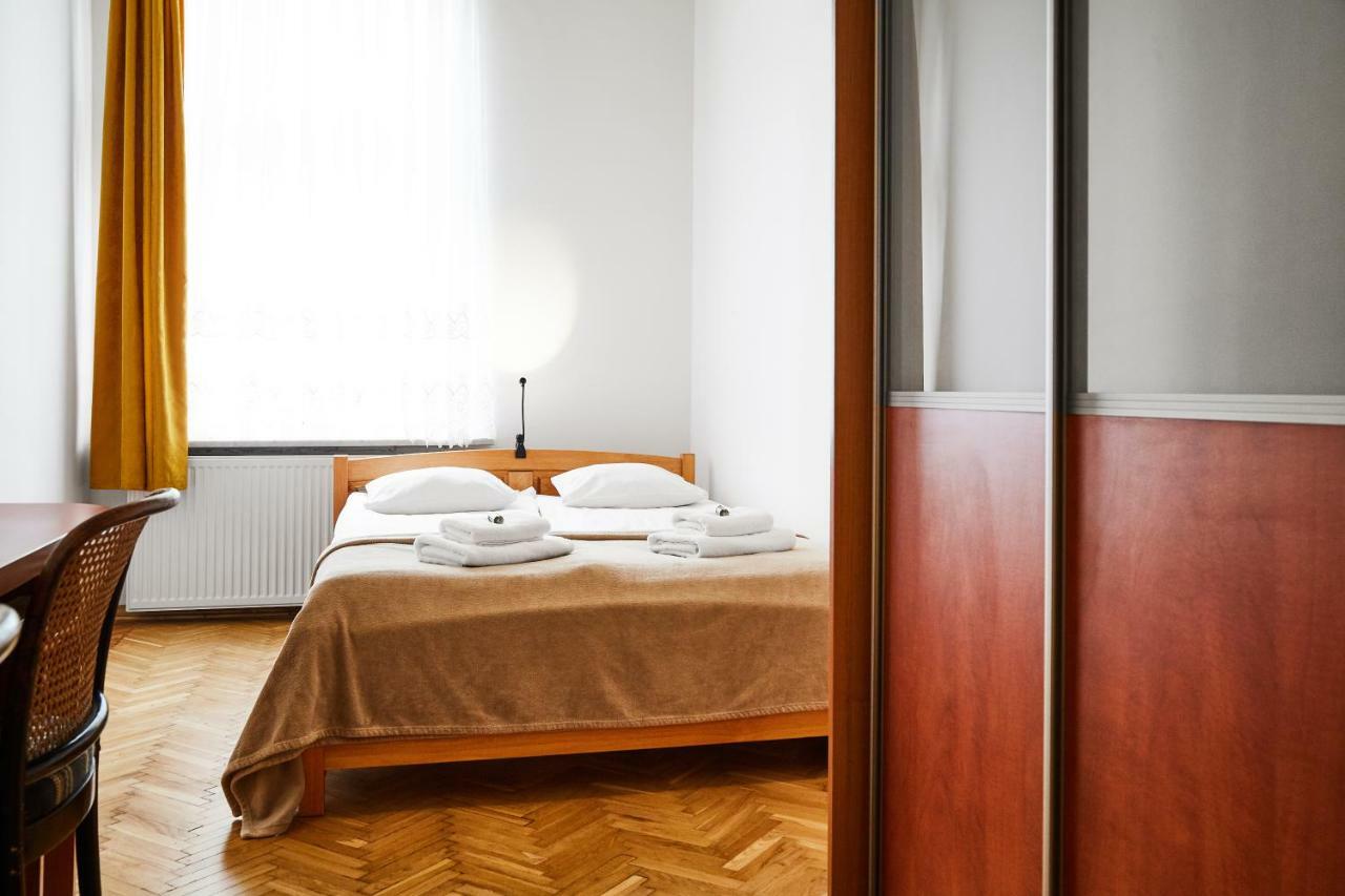 Top Location Apartments Topolowa Street Krakow Bagian luar foto